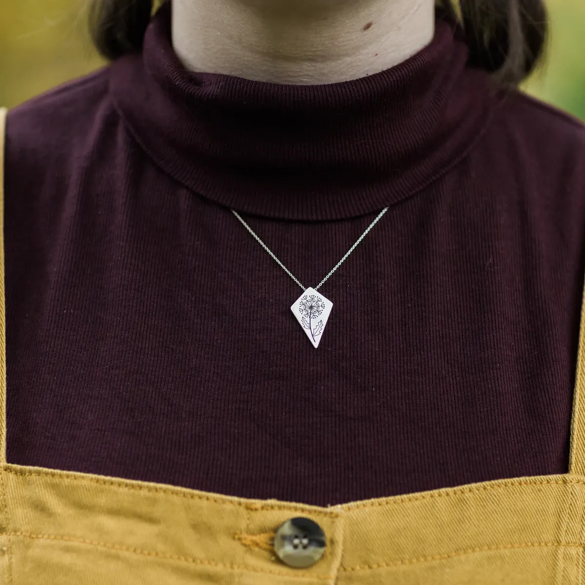 dandilion necklace